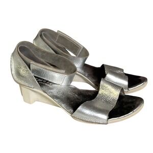 Trippen Sandals Womens Size US 7.5 EU 38 Platform Wedge Silver Leather Strappy